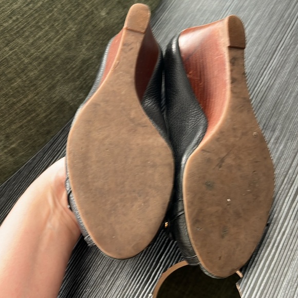 Black Tory Burch shoes - Picture 2 of 4